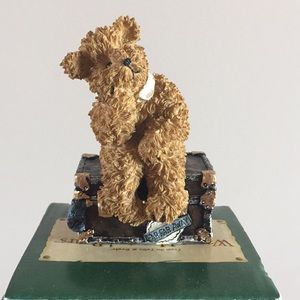 Boyd’s Bears figurine. New, in box.
